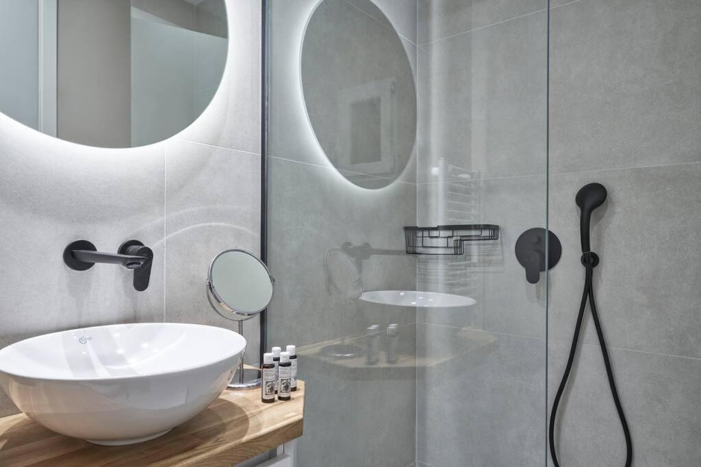 Apartamento Sleeping With The Ancient Gods In Koukaki Atenas Exterior foto